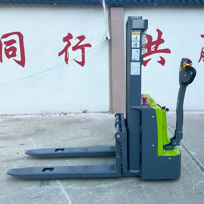 1.5 Ton Electric Stacker